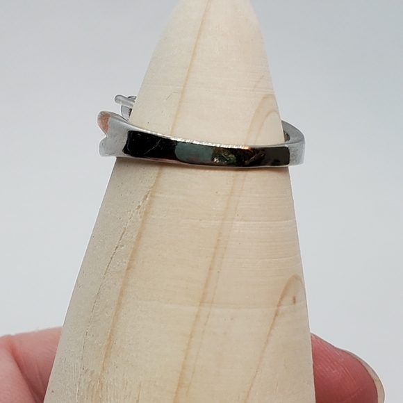 Sterling Silver Ring - Picture 5 of 9